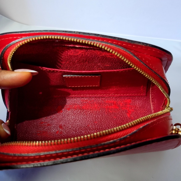 LOUIS VUITTON Epi Dauphine Pouch - Picture 7 of 11